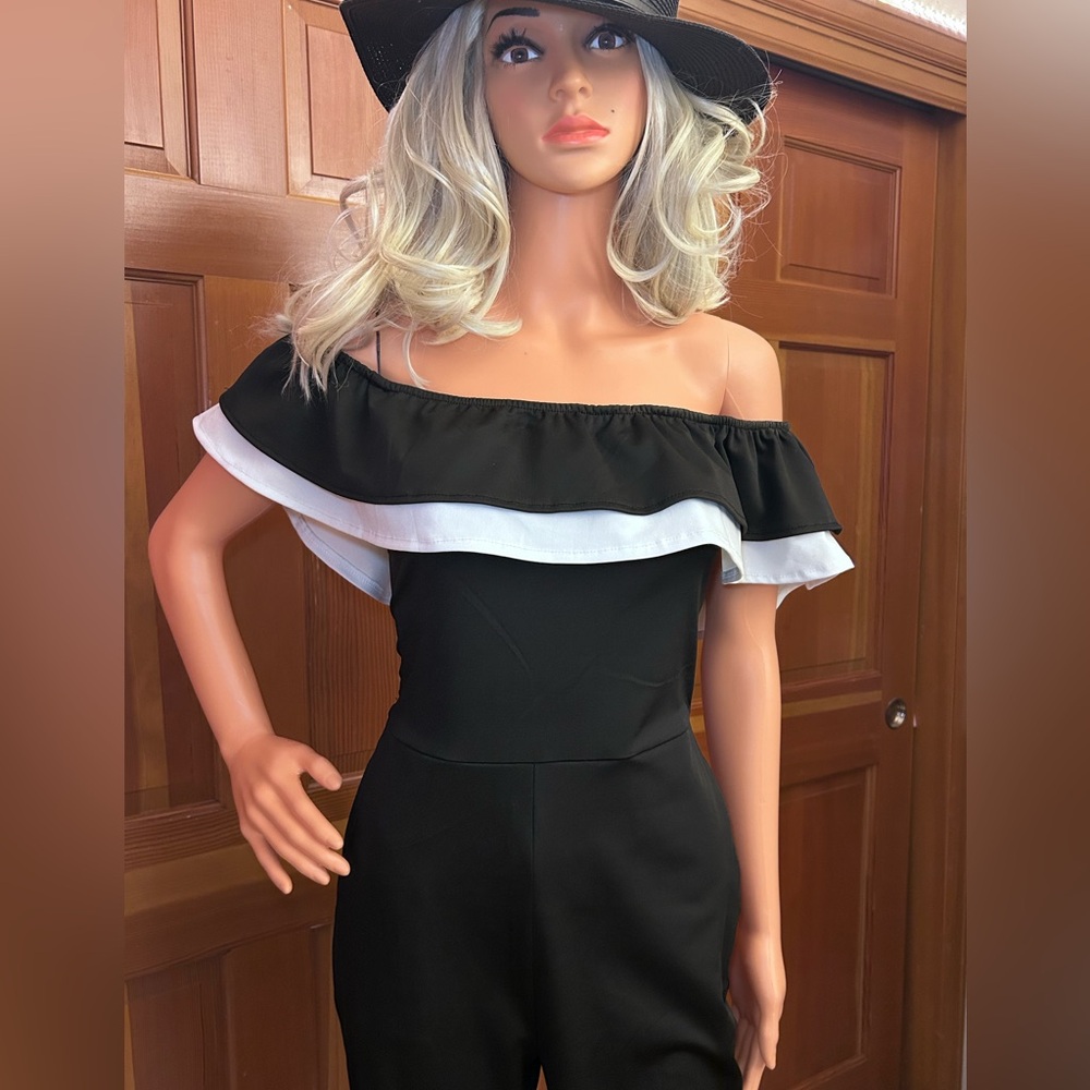 Off Shoulder Slim Fit Short Sleeve Ruffle
Jumpsuit - Picture 11 of 15